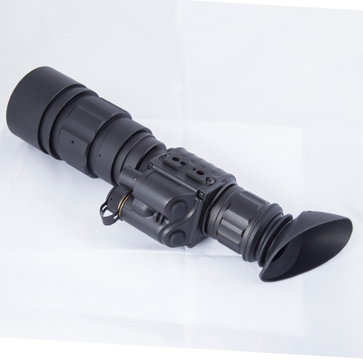 Khoảng cách quan sát 1000m Màu đen Không gian nhìn ban đêm quân sự với máy đo xa laser và la bàn