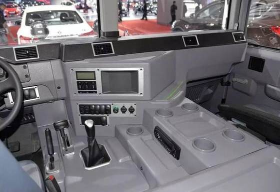 Agile Amphibious Military Armored Vehicle Chuyển vòng bán kính 750mm Chướng ngại vật Độ cao 380mm