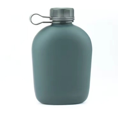 Học sinh đào tạo cắm trại chai nước thân nhôm với lớp cao su lớp phủ kết thúc mờ với túi xách sọc