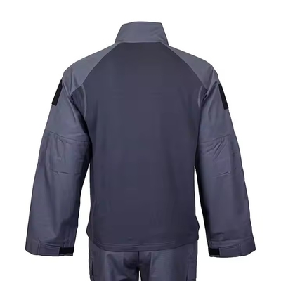 Bộ đồ chiến thuật nhiều túi zip trong màu xanh đậm với logo tùy chỉnh